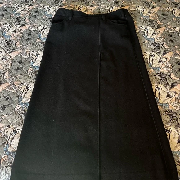 Armani Collezioni Classic Black Wool Midi Skirt - Picture 7 of 9
